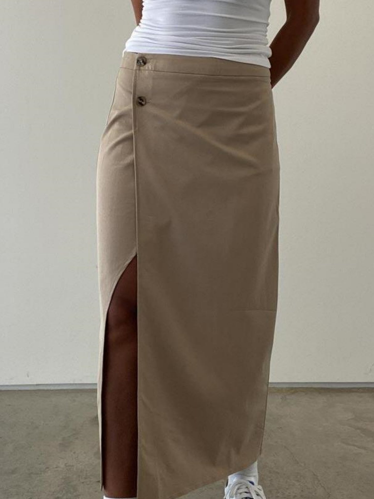 Women's Fashion Button Slit Long Skirt