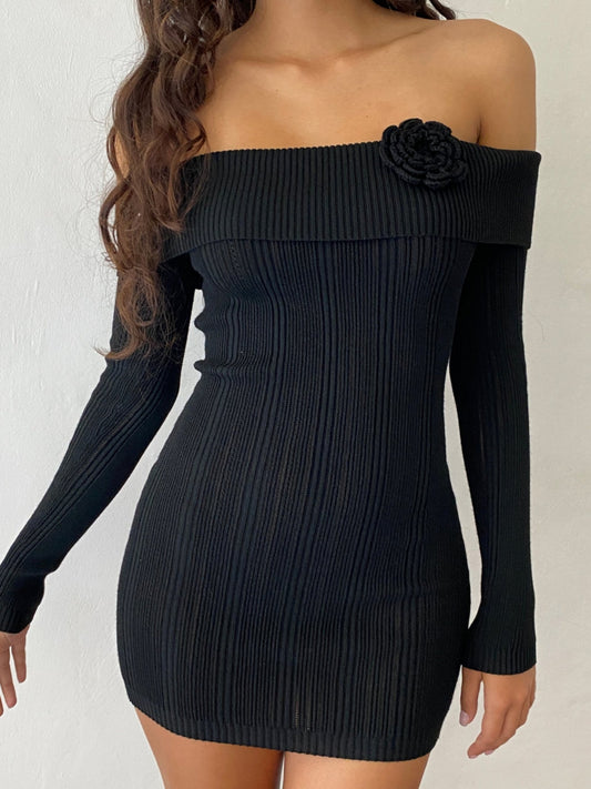 New sexy one-shoulder long-sleeved knitted dress temperament commuting hip skirt